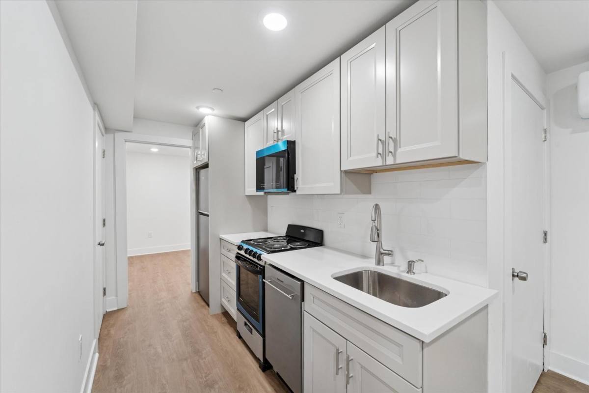 Apartment for rent at 812 W Roosevelt Blvd #2, Philadelphia, PA 19140