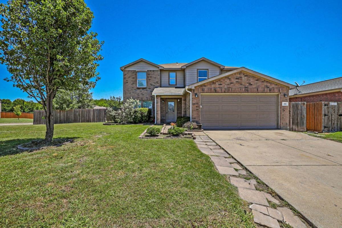 House for rent at 201 Dartmouth Dr, Forney, TX 75126