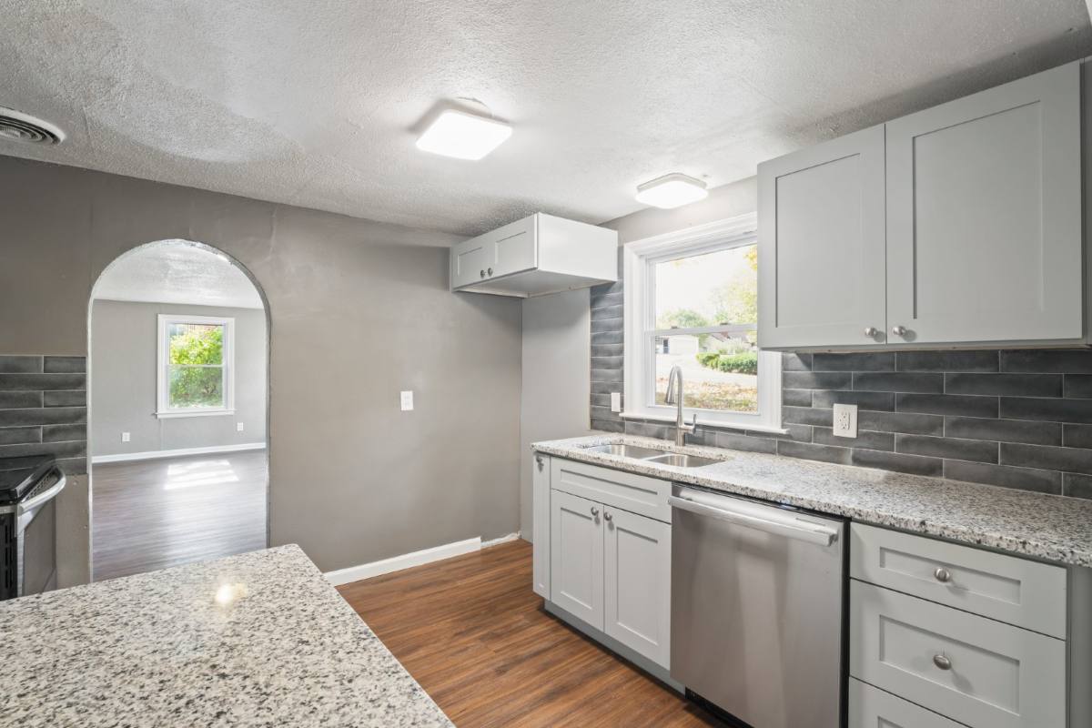House for rent at 2807 N 52nd St, Kansas City, KS 66104