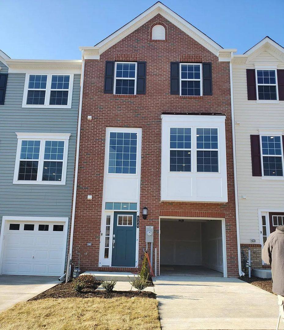 Townhouse for rent at 534 Calvert Way, Aberdeen, MD 21001