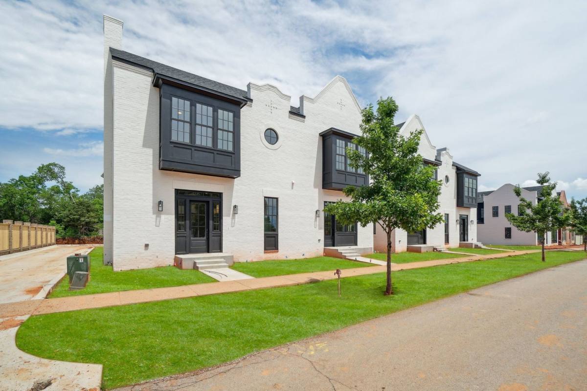 Townhouse for rent at 18817 Selah Way, Norman, OK 73072