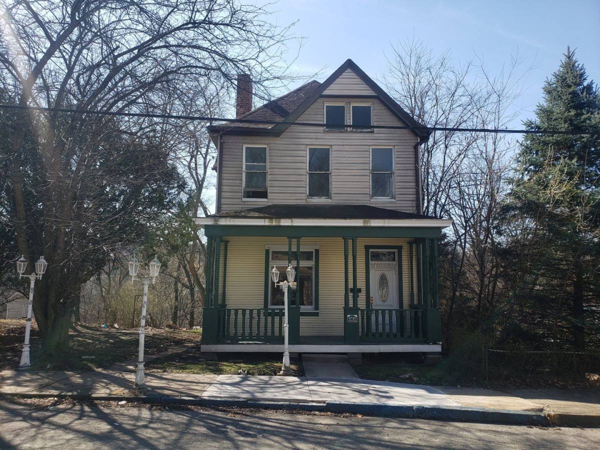 House for rent at 2725 Zephyr Ave, Pittsburgh, PA 15204