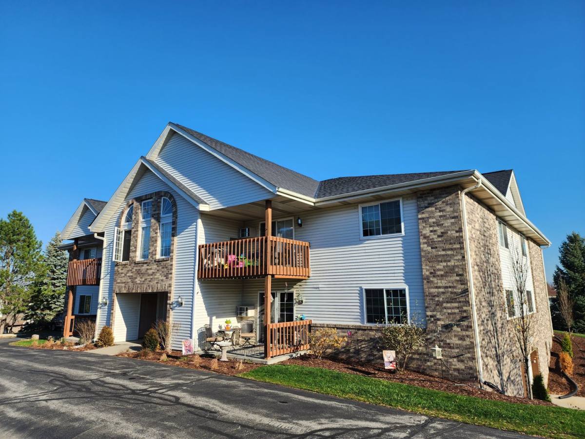 Apartment for rent at 652 Westfield Way, Pewaukee, WI 53072