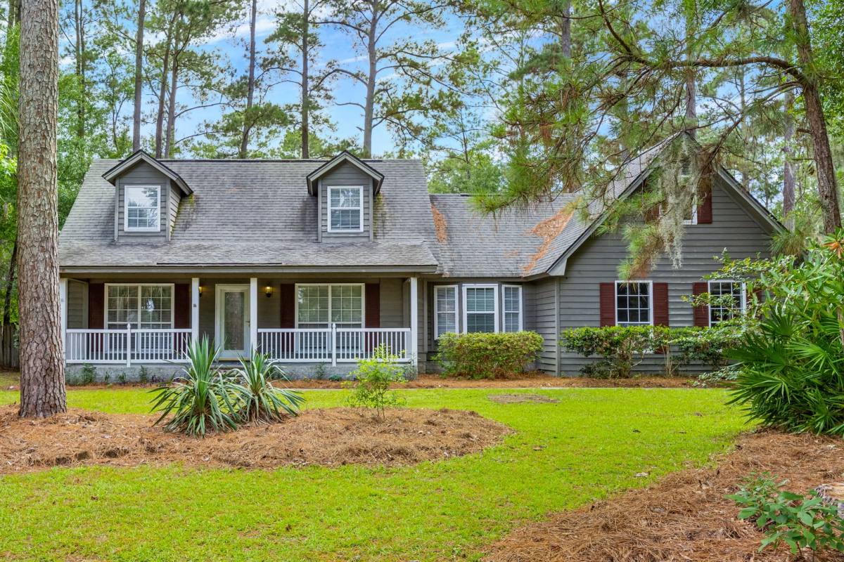 House for rent at 300 Davis Rd, Richmond Hill, GA 31324