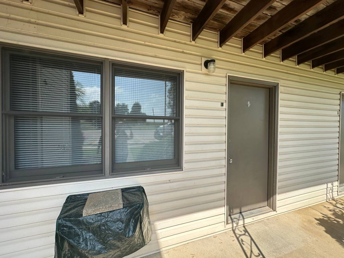 Apartment for rent at 901 N Park St, Salem, MO 65560