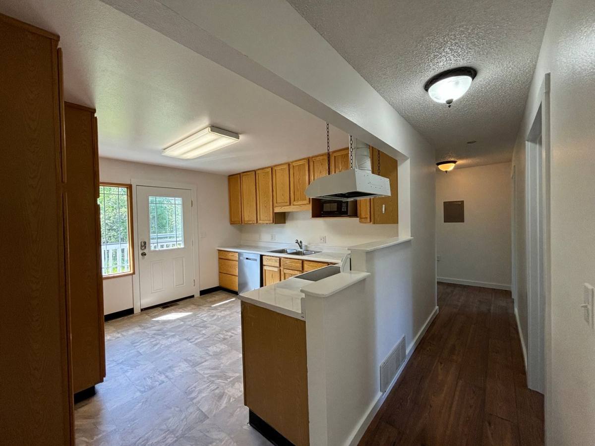 Apartment for rent at 1183 O'Neal Rd, North Pole, AK 99705