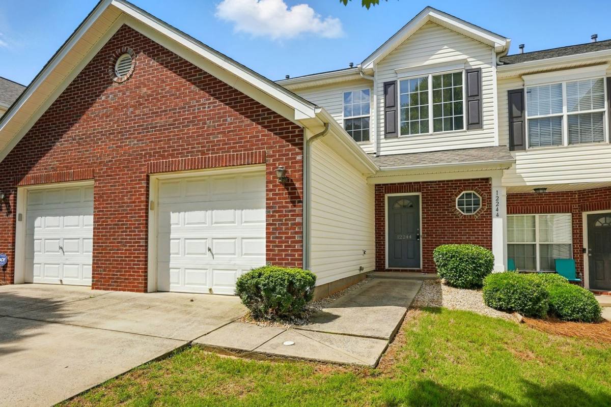 Townhouse for rent at 12244 Stratfield Place Circle, Pineville, NC 28134