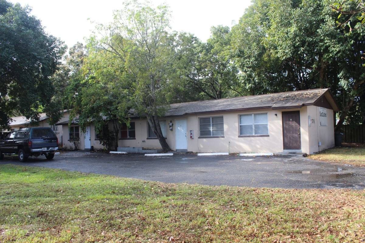 Apartment for rent at 3718 Desoto Ave, Fort Myers, FL 33916