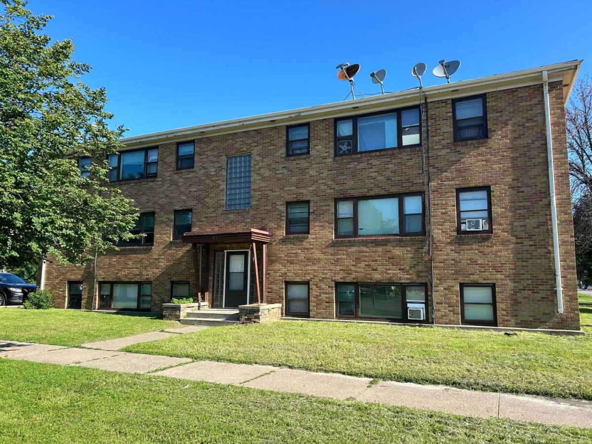 Apartment for rent at 97 Orme St E, Saint Paul, MN 55118
