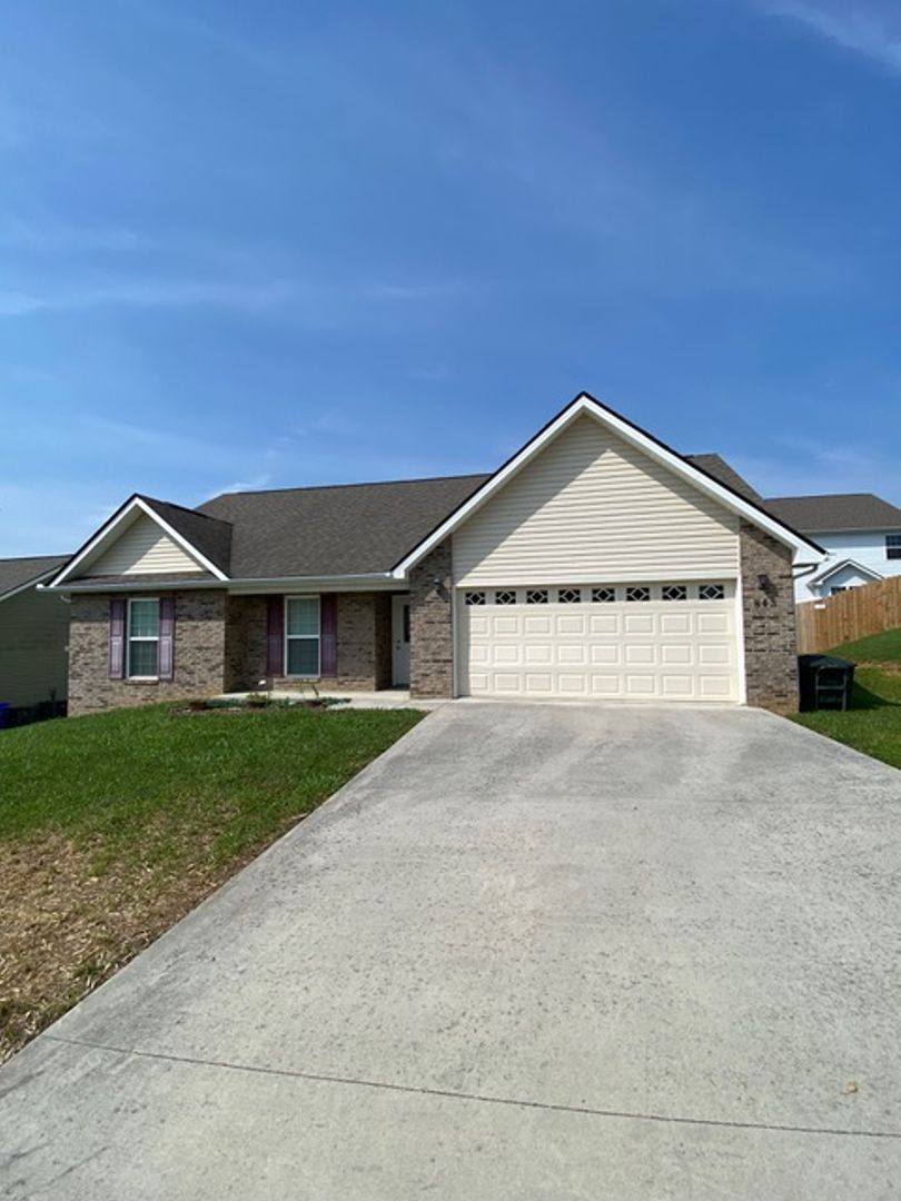 House for rent at 843 Wells Rd, Maryville, TN 37801