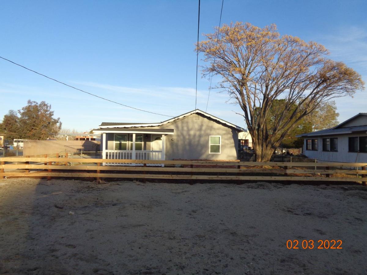 House for rent at 43524 7th St E, Lancaster, CA 93535