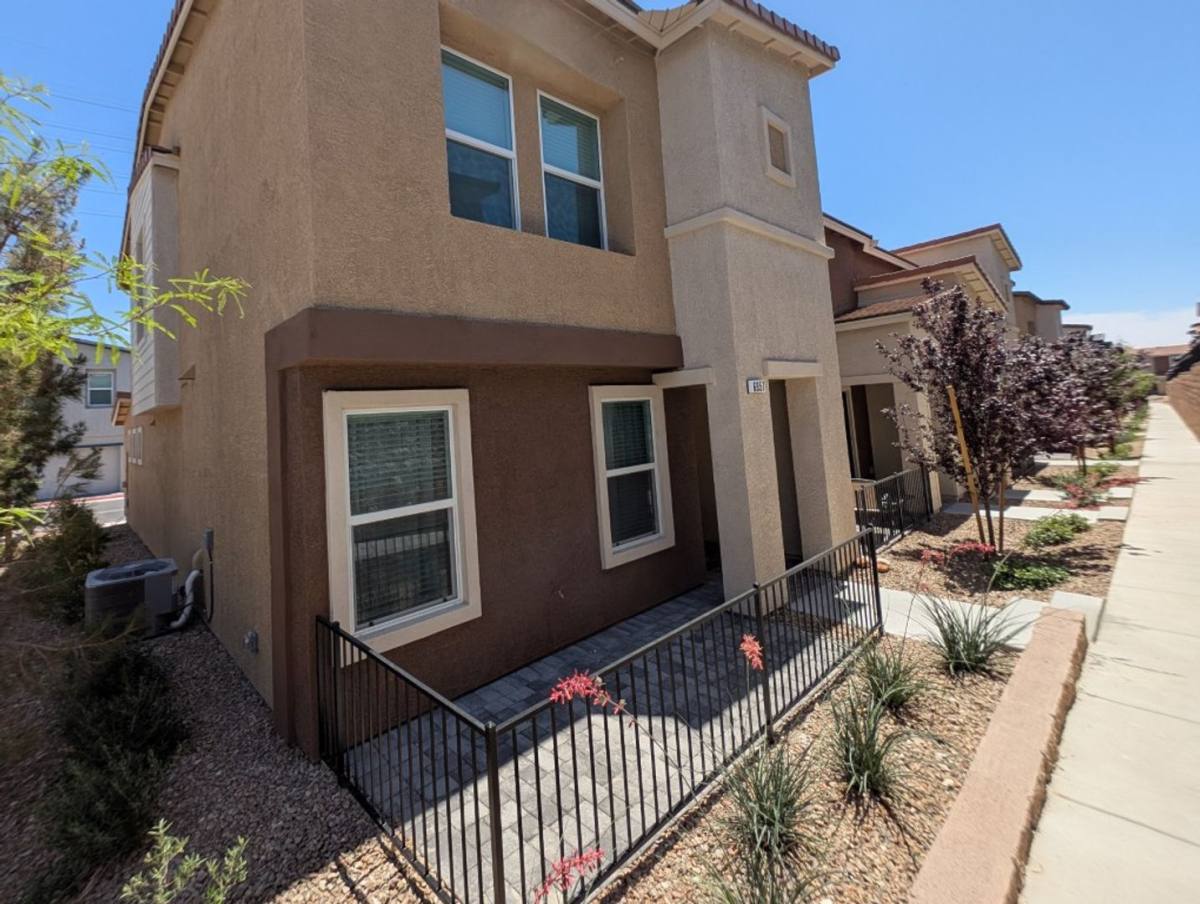 Townhouse for rent at 6957 Stafford Hill St, Las Vegas, NV 89166
