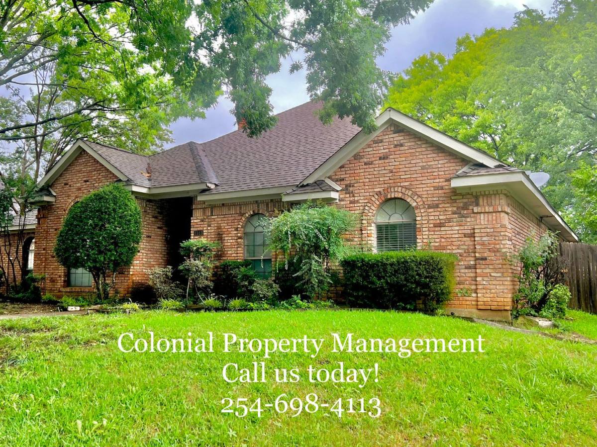 House for rent at 1513 Nettleton Dr, Desoto, TX 75115