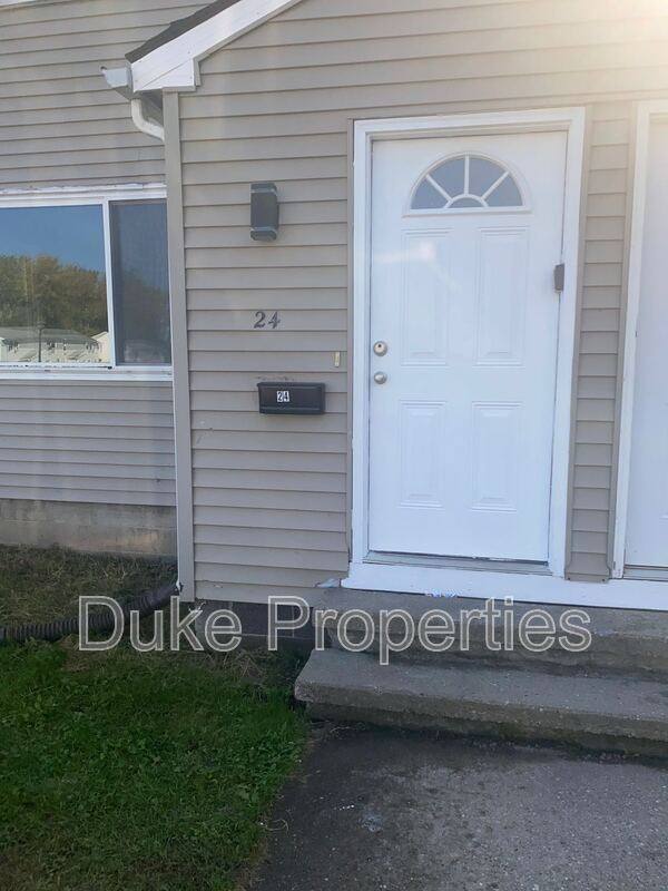 Townhouse for rent at 15 Rotterdam Rd, Sodus, NY 14551