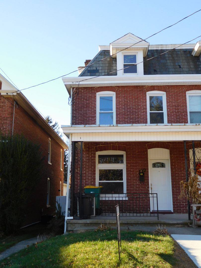Apartment for rent at 231-233 W Sixth St, Waynesboro, PA 17268