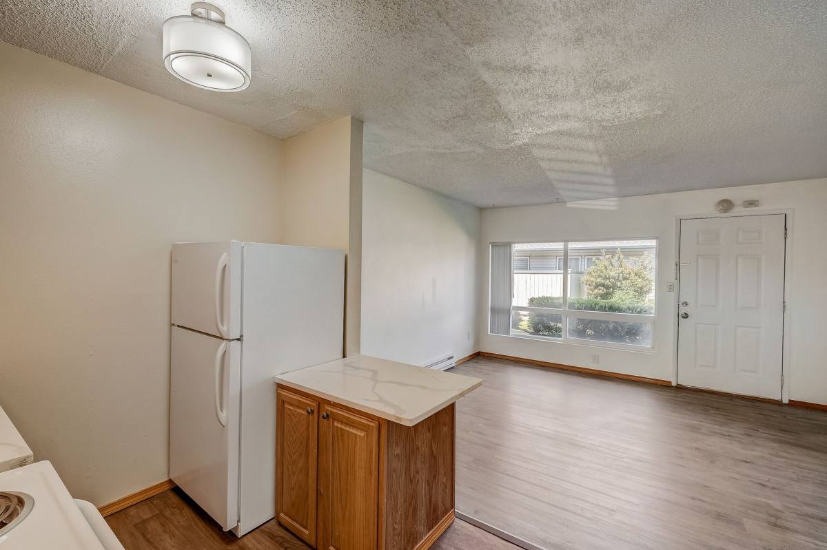 Apartment for rent at 10012 4th Ave W, Everett, WA 98204