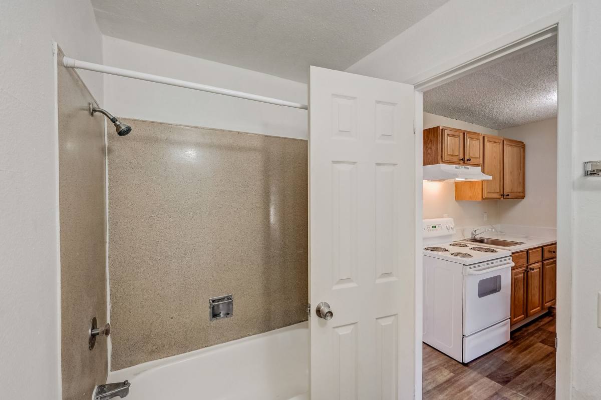 Apartment for rent at 10012 4th Ave W, Everett, WA 98204