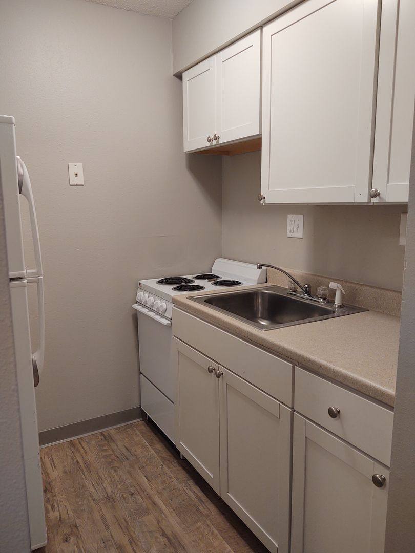 Apartment for rent at 1441 Capitol Ave, Des Moines, IA 50316