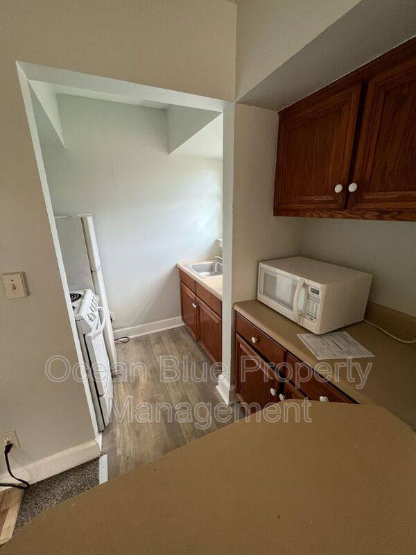 Apartment for rent at 3927 6th St S, Saint Petersburg, FL 33705