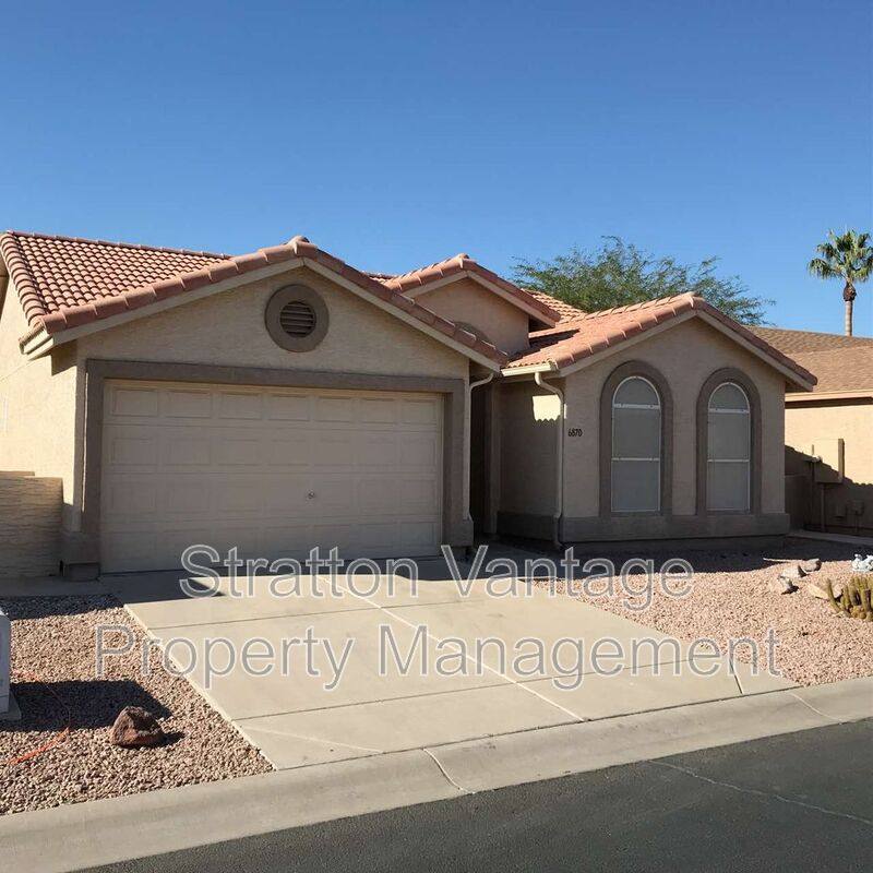 House for rent at 6870 S Oakmont Dr, Chandler, AZ 85249