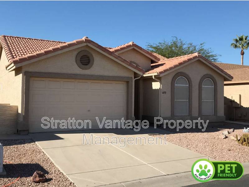 House for rent at 6870 S Oakmont Dr, Chandler, AZ 85249