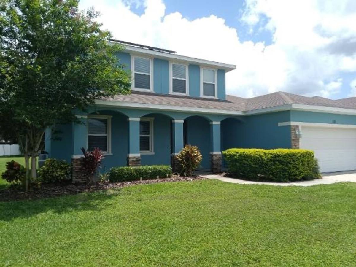 House for rent at 131 Eloise Oaks Dr, Winter Haven, FL 33884