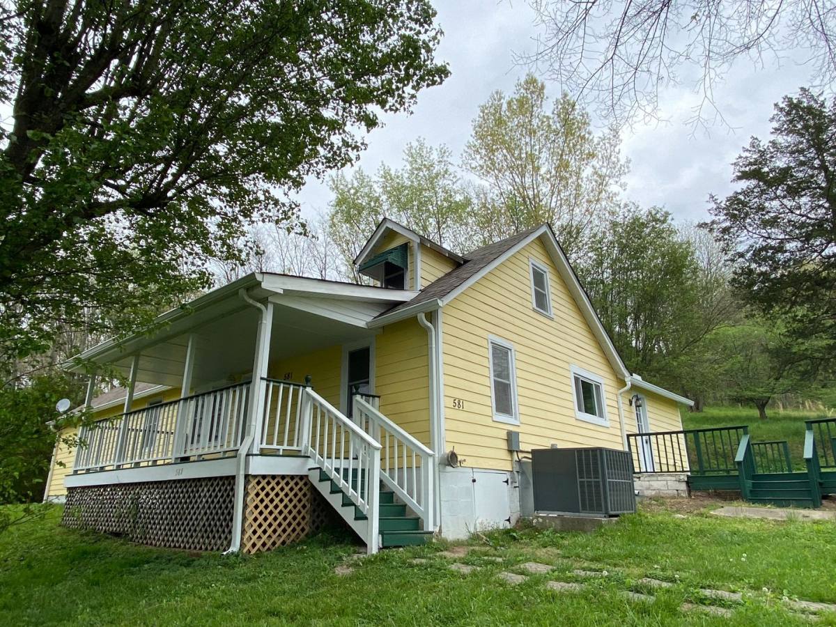 House for rent at 581 Tulip Grove Rd, Hermitage, TN 37076
