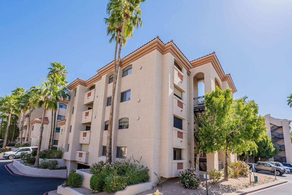Condo for rent at 5104 N 32nd St, Phoenix, AZ 85018