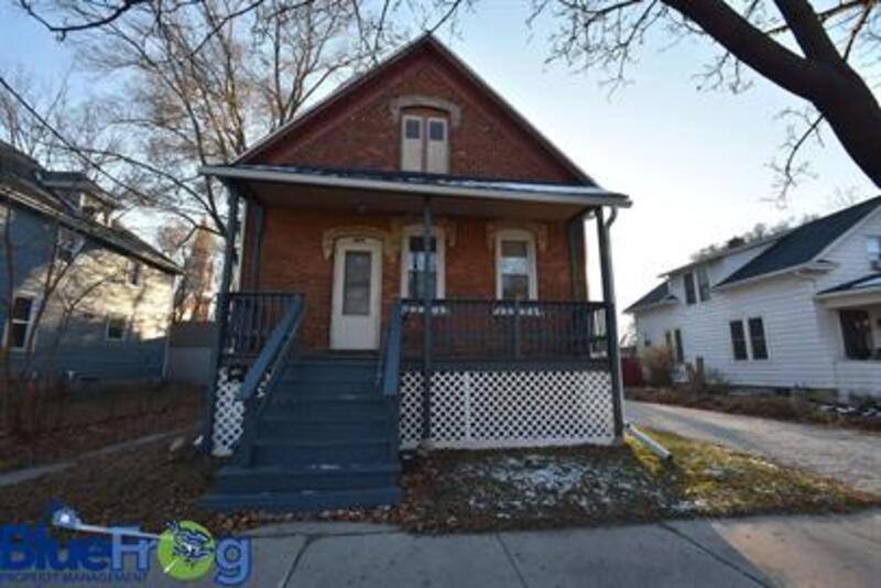 Apartment for rent at 1370 Harvey St, Green Bay, WI 54302