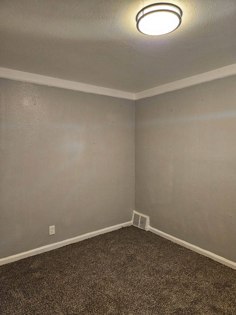 House for rent at 12094 Penrod Chigan, Detroit, MI 48228
