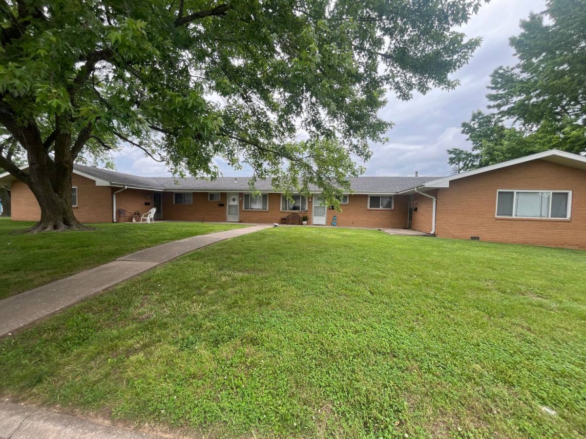 Apartment for rent at 821-827 E Lee St, Republic, MO 65738