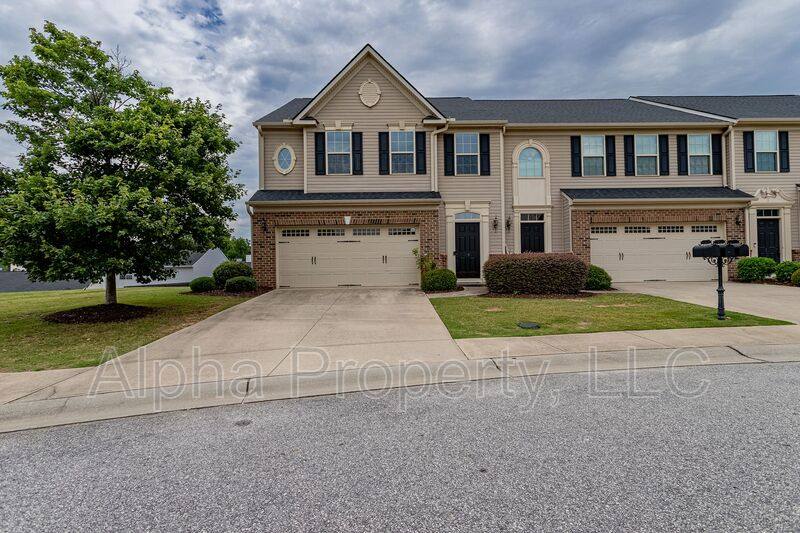 Townhouse for rent at 14 Irvington Dr, Greer, SC 29650