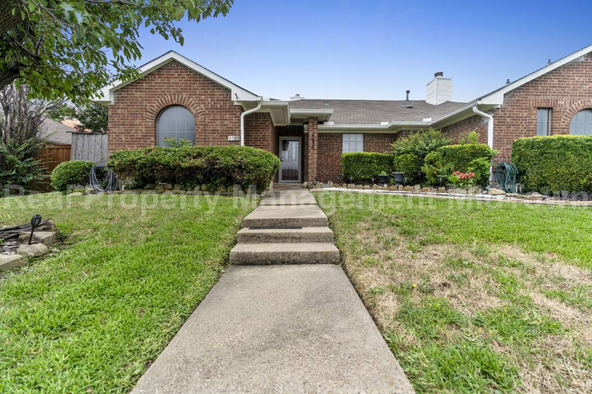House for rent at 4633 Club Estate Place, Mesquite, TX 75150