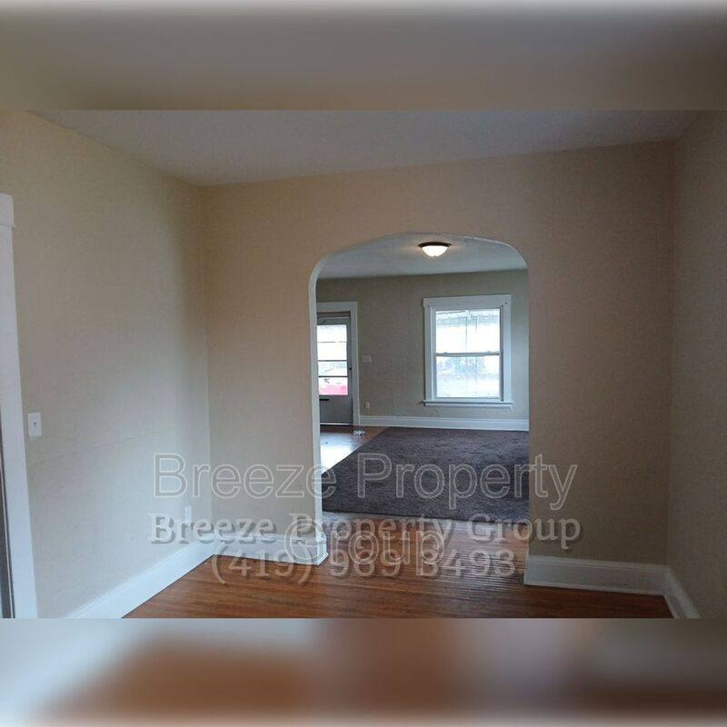 House for rent at 44 Greenwood Ave, Toledo, OH 43605