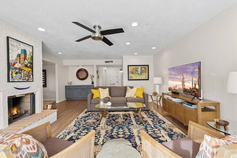 House for rent at 8175 E Del Cuarzo Dr, Scottsdale, AZ 85258
