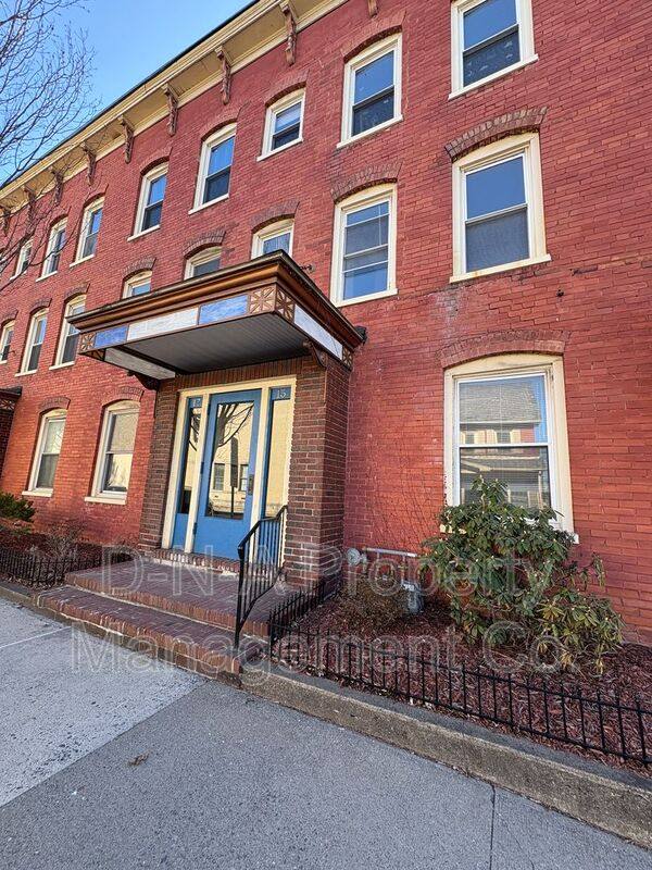 Apartment for rent at 17 S Seventh St #A, Stroudsburg, PA 18360