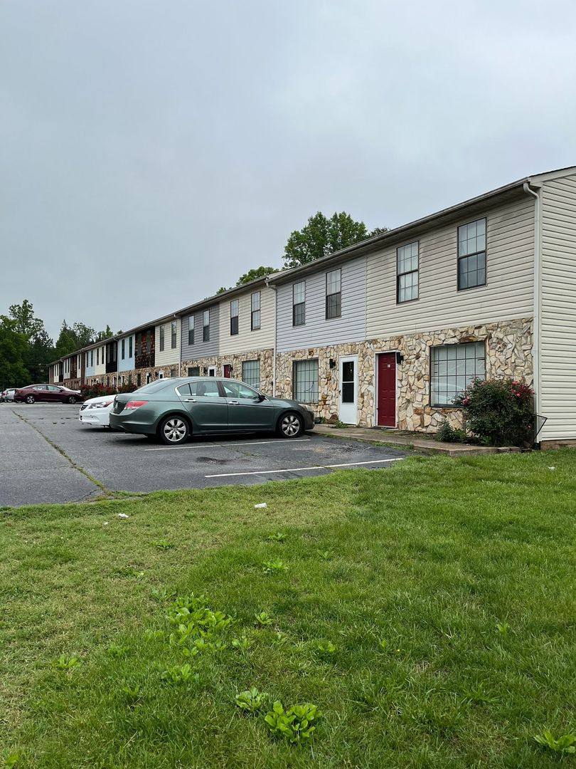Apartment for rent at 25 Ridgeway Terrace Dr, Ridgeway, VA 24148
