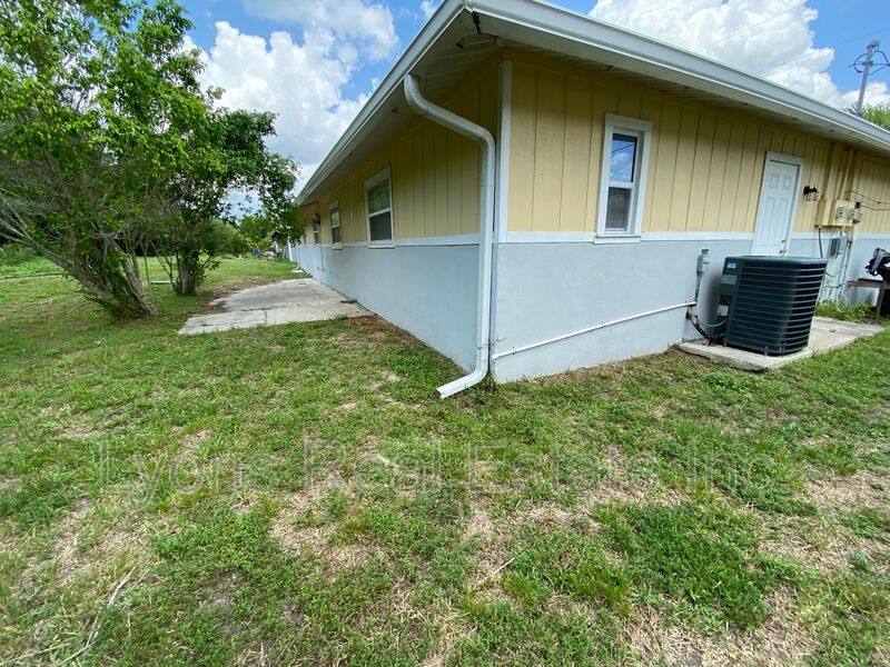Apartment for rent at 4186 Pine Drop Lane, North Fort Myers, FL 33917
