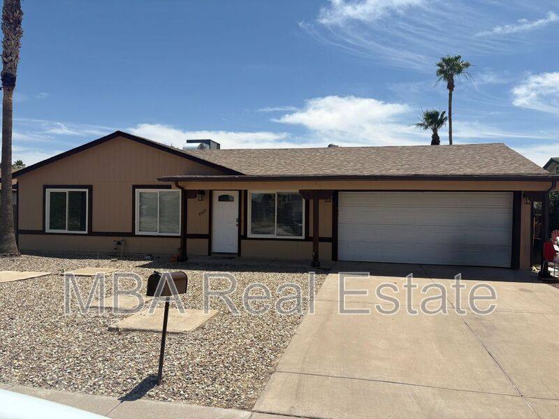 House for rent at 4027 E Windrose Dr, Phoenix, AZ 85032