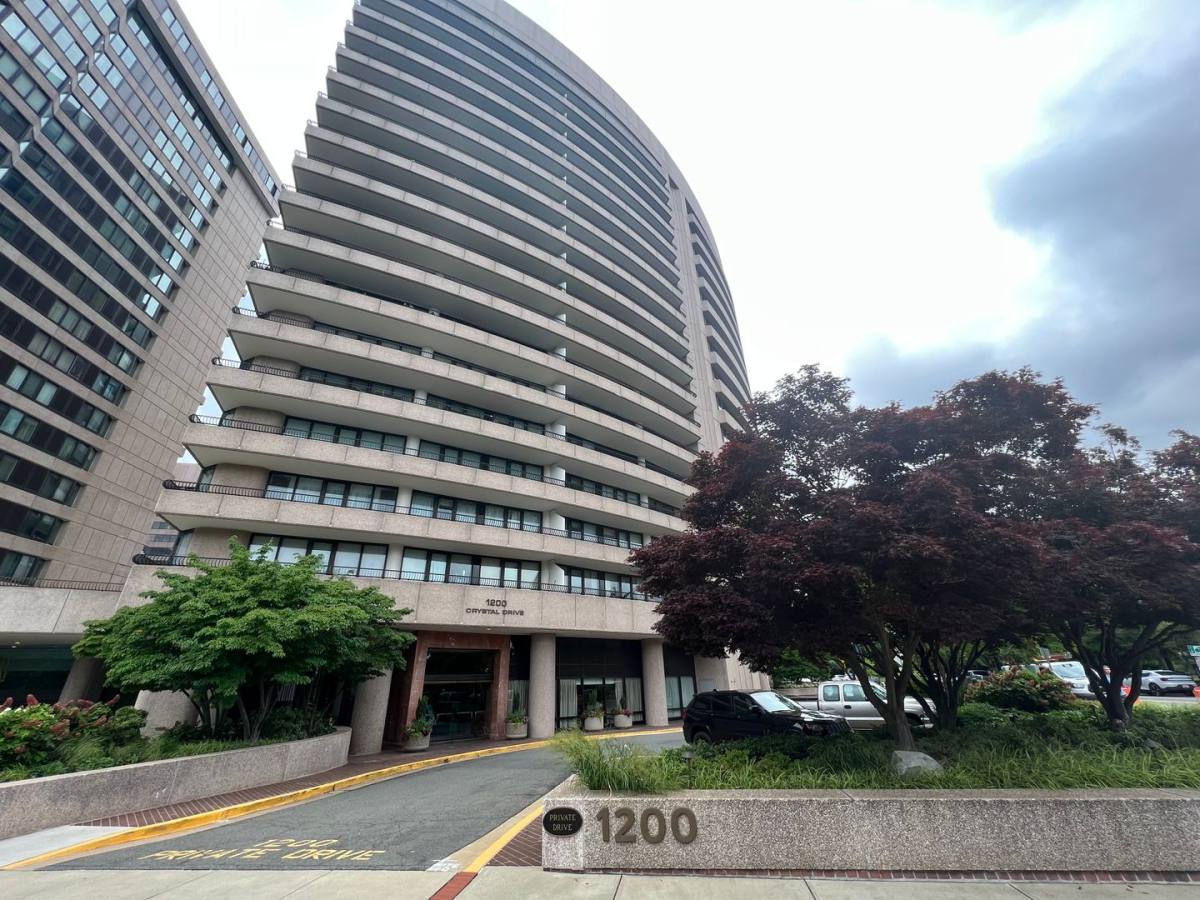 Condo for rent at 1200 Crystal Dr, Arlington, VA 22202
