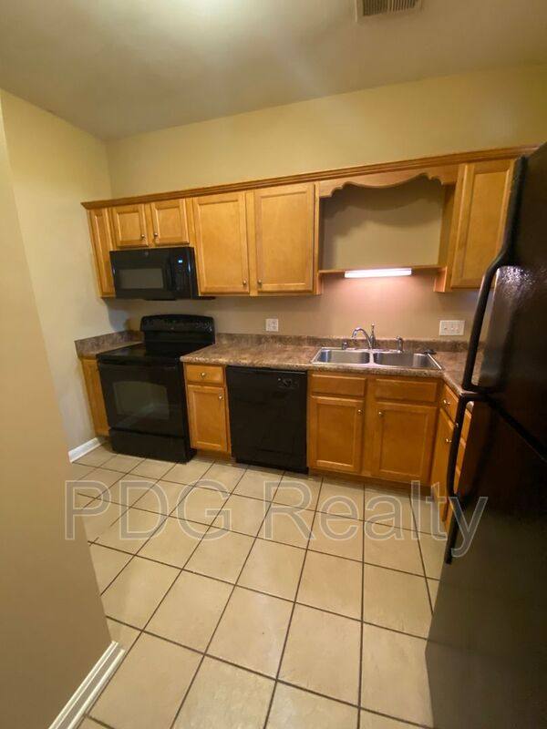 Apartment for rent at 4500 Westport Woods Lane #101, Louisville, KY 40245