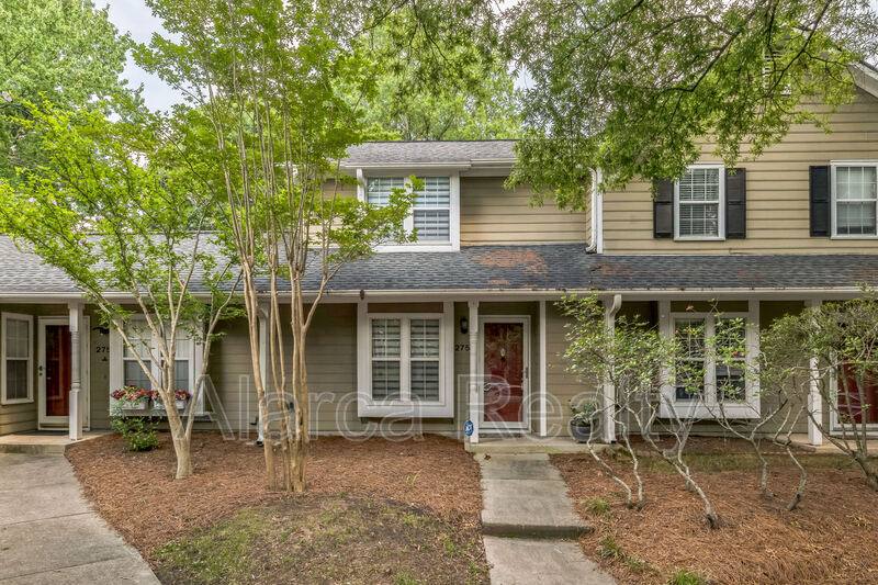 Townhouse for rent at 2756 Tiergarten Lane, Charlotte, NC 28210