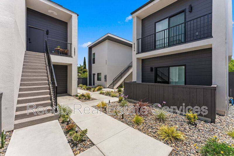 Apartment for rent at 5254 Adams Ave #4, San Diego, CA 92115