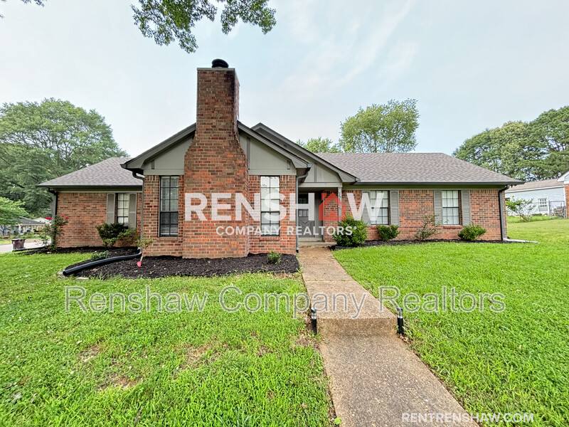 House for rent at 414 Easonwood Ave, Collierville, TN 38017