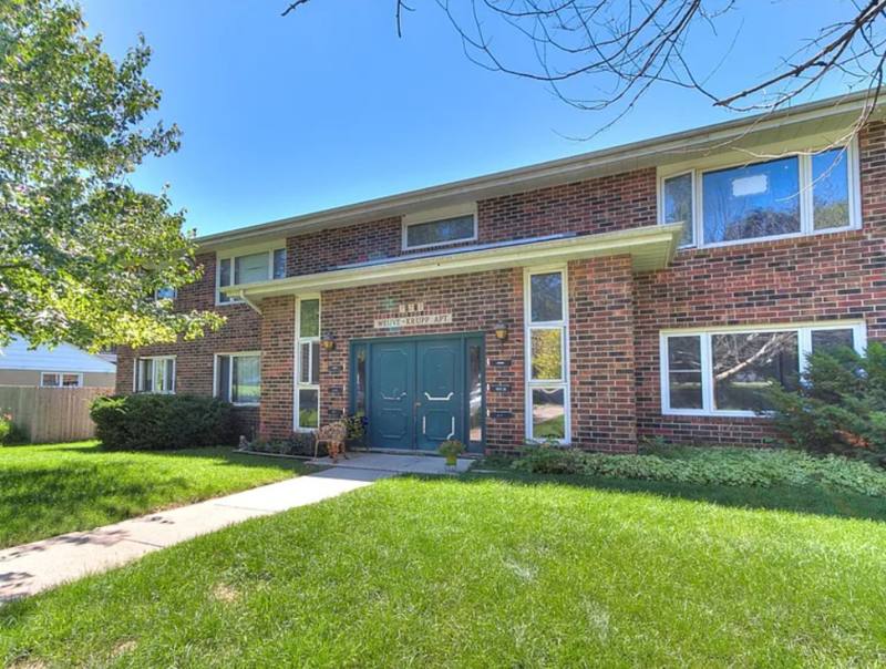 Apartment for rent at 722 4th St New #6, Nevada, IA 50201