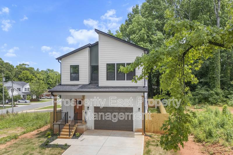 House for rent at 3420 Tappan Place, Charlotte, NC 28205