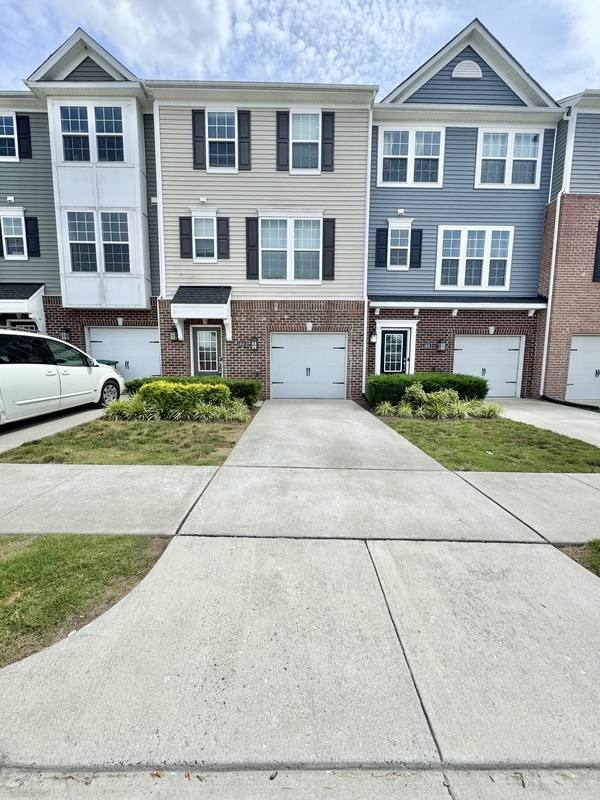 Townhouse for rent at 1414 Whitehurst Way, Richmond, VA 23227