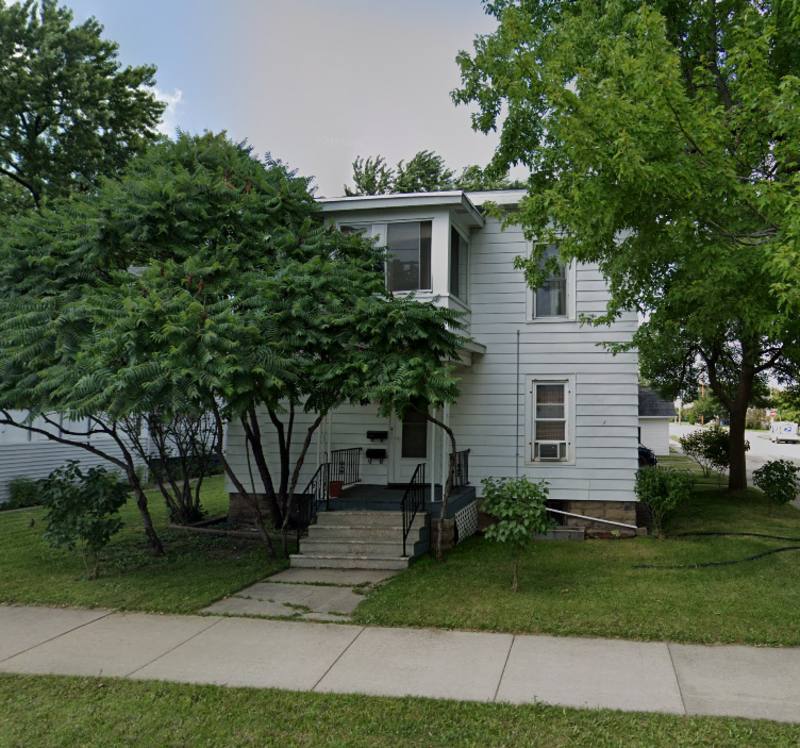 Apartment for rent at 502 W 6th Ave #B, Oshkosh, WI 54902
