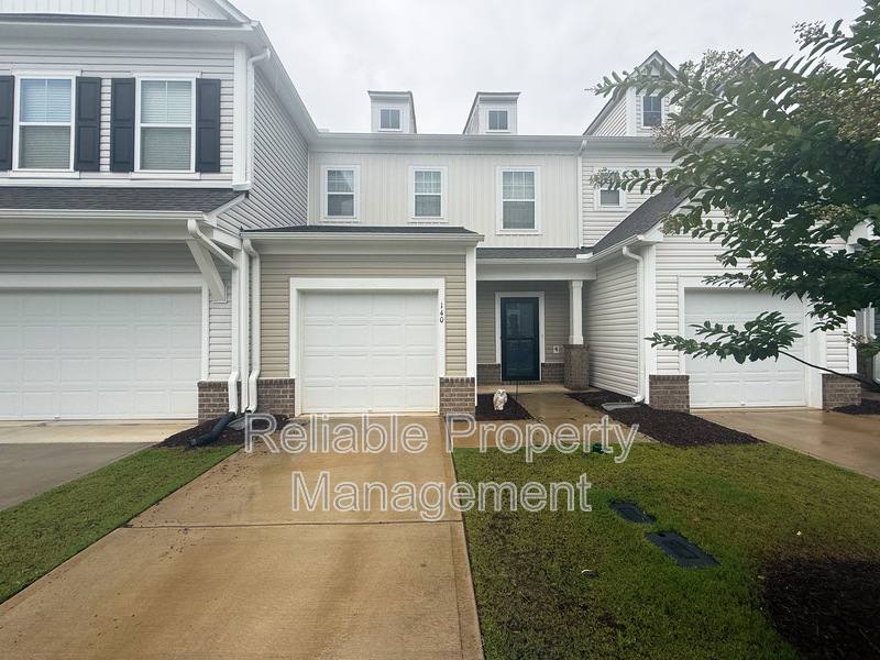 Townhouse for rent at 140 Willow Green Dr, Clayton, NC 27527