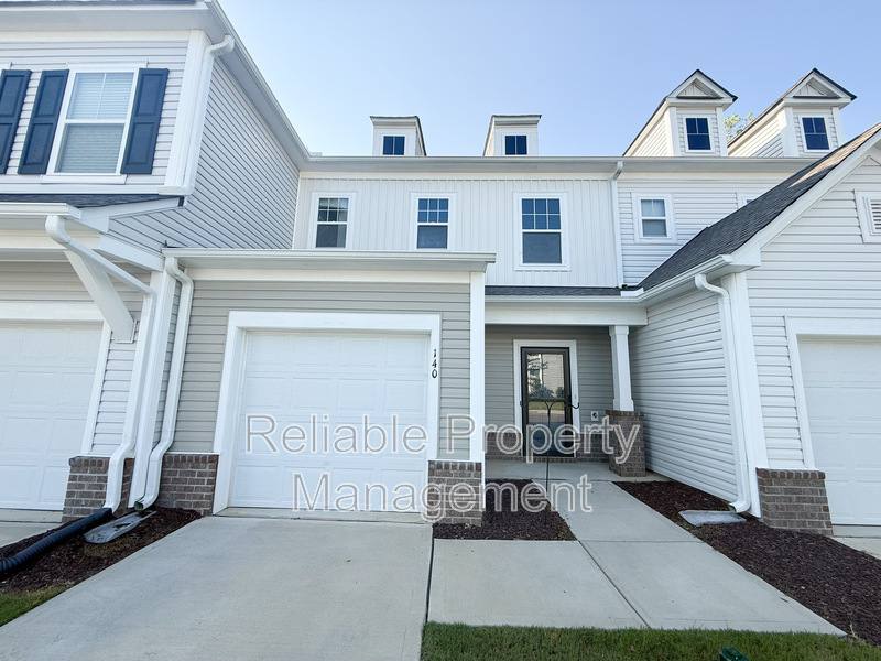 Townhouse for rent at 140 Willow Green Dr, Clayton, NC 27527